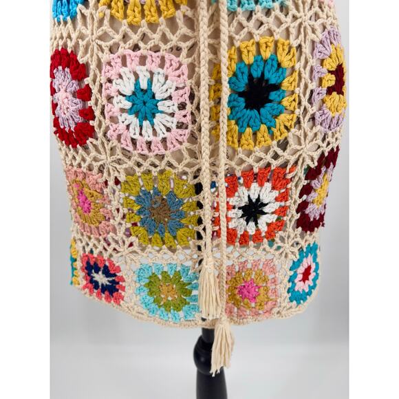 B1 Cupshe X JoJo Open Weave Crochet Mini Cover-Up Skirt M Floral Boho Festival - Picture 7 of 10